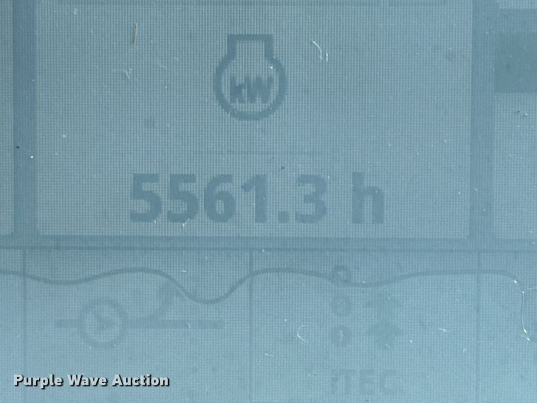 image for item DG4292 2014 John Deere 7210R MFWD tractor