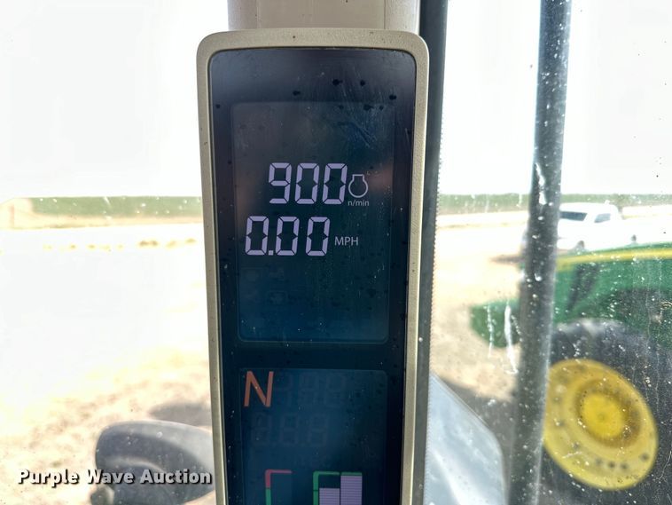 image for item DG4292 2014 John Deere 7210R MFWD tractor