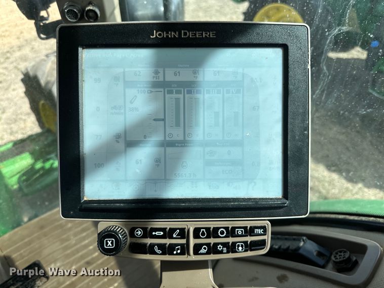 image for item DG4292 2014 John Deere 7210R MFWD tractor