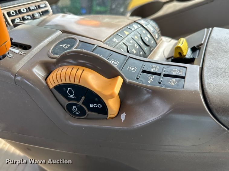 image for item DG4292 2014 John Deere 7210R MFWD tractor