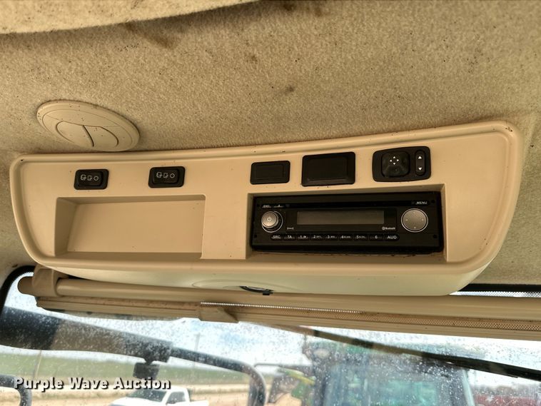 image for item DG4292 2014 John Deere 7210R MFWD tractor