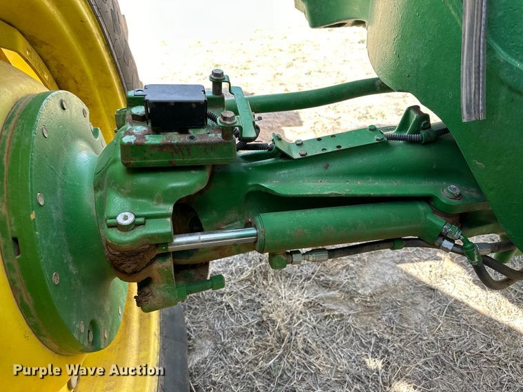 image for item DG4292 2014 John Deere 7210R MFWD tractor