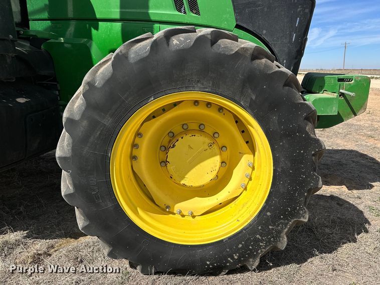 image for item DG4292 2014 John Deere 7210R MFWD tractor