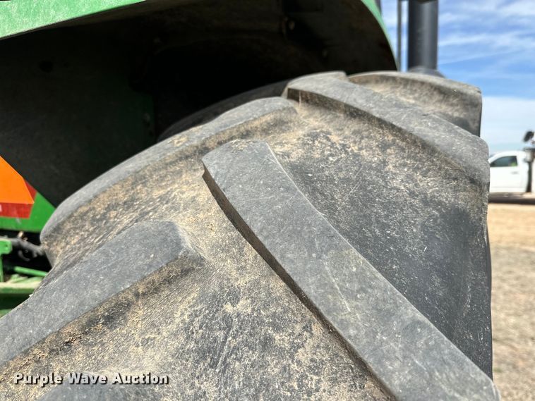 image for item DG4292 2014 John Deere 7210R MFWD tractor