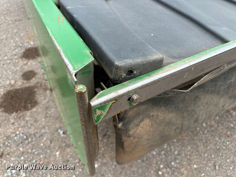 image for item DG4293 John Deere 500R disc head