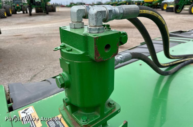 image for item DG4293 John Deere 500R disc head