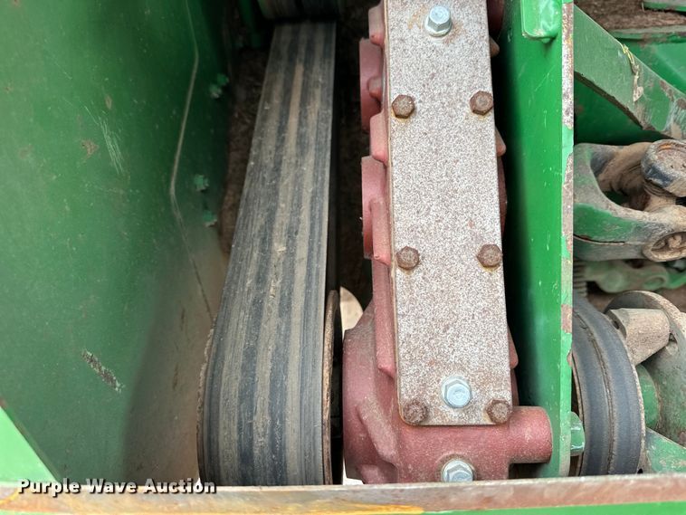 image for item DG4293 John Deere 500R disc head