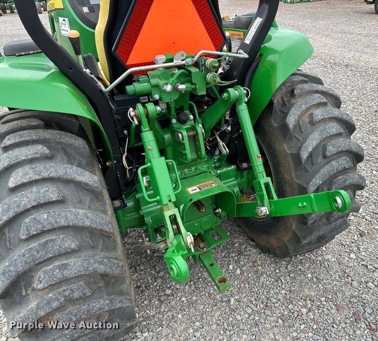 image for item DG4295 2018 John Deere 3046R MFWD tractor