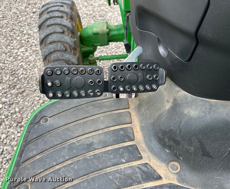 image for item DG4295 2018 John Deere 3046R MFWD tractor