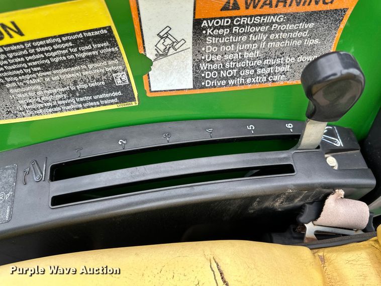 image for item DG4295 2018 John Deere 3046R MFWD tractor