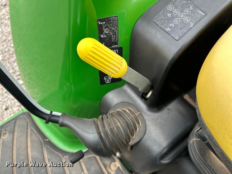 image for item DG4295 2018 John Deere 3046R MFWD tractor