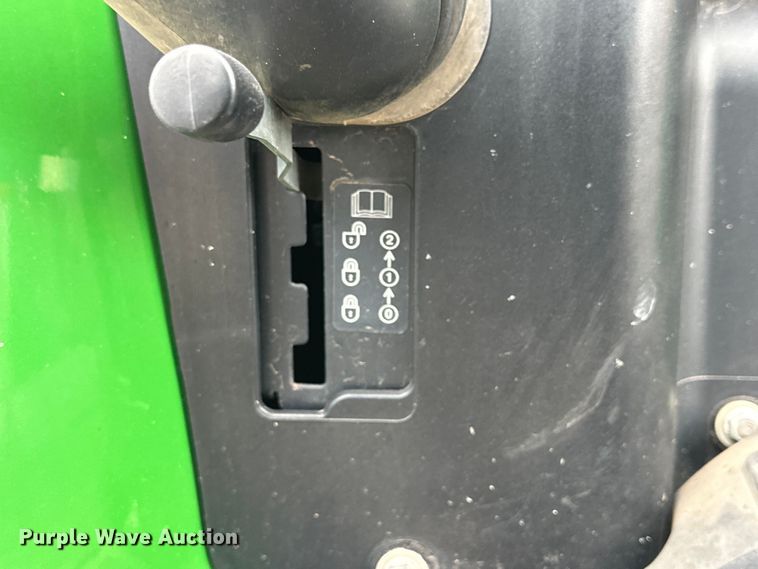 image for item DG4295 2018 John Deere 3046R MFWD tractor