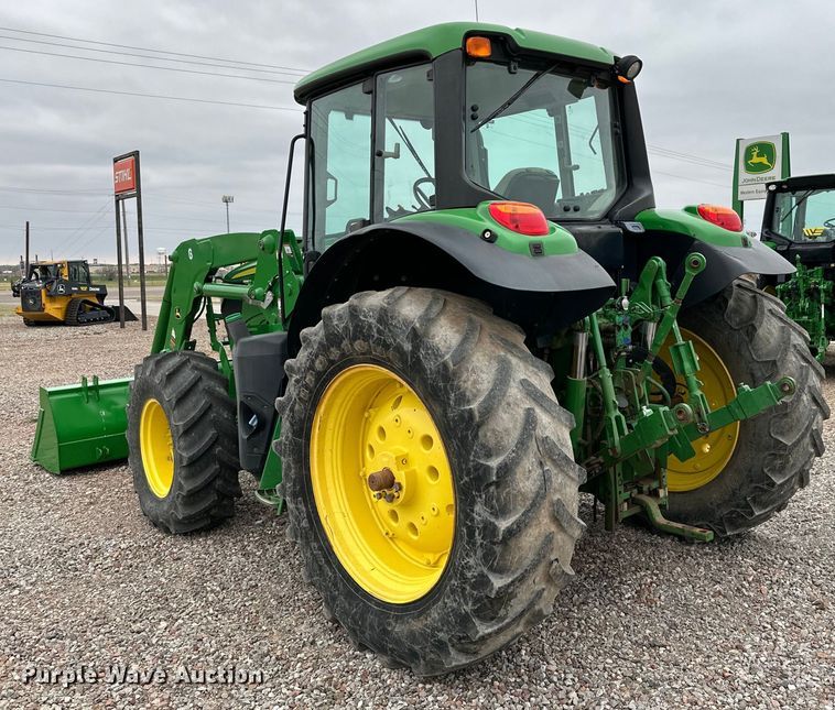 image for item DG4299 2016 John Deere 6120M MFWD tractor