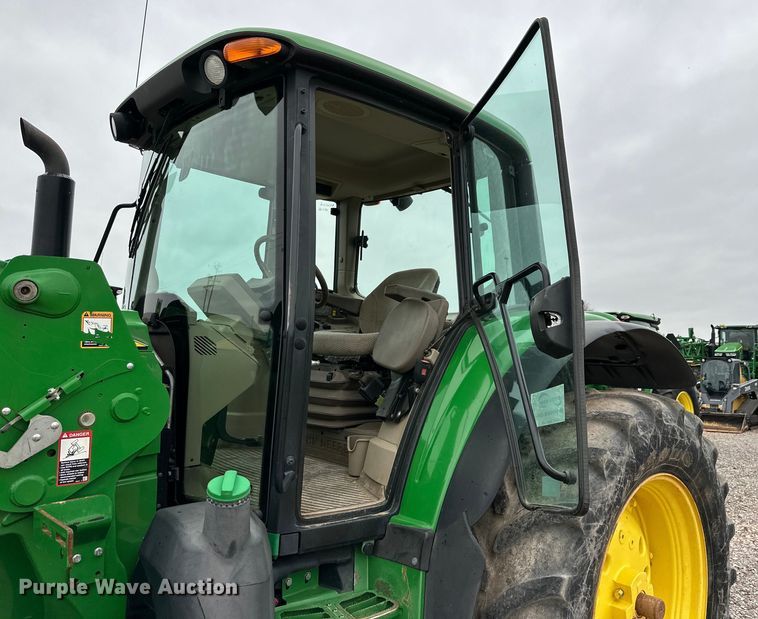 image for item DG4299 2016 John Deere 6120M MFWD tractor