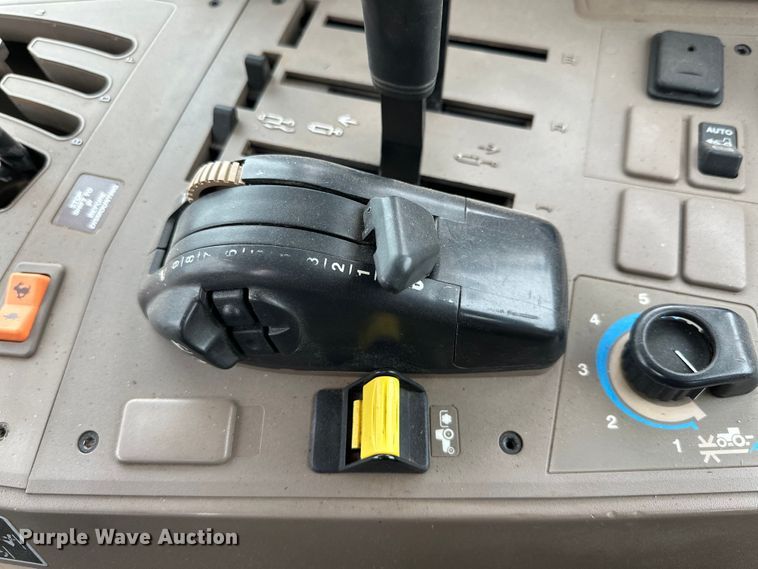 image for item DG4299 2016 John Deere 6120M MFWD tractor