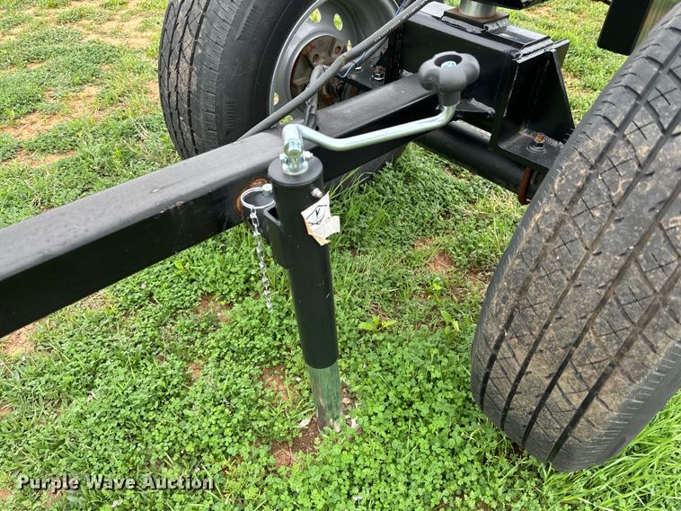 image for item DG4304 Hidden Valley HT30 header trailer