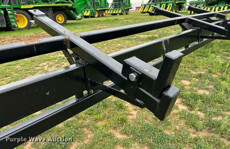 image for item DG4304 Hidden Valley HT30 header trailer