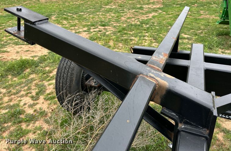 image for item DG4304 Hidden Valley HT30 header trailer