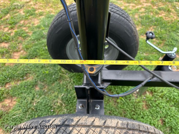 image for item DG4304 Hidden Valley HT30 header trailer