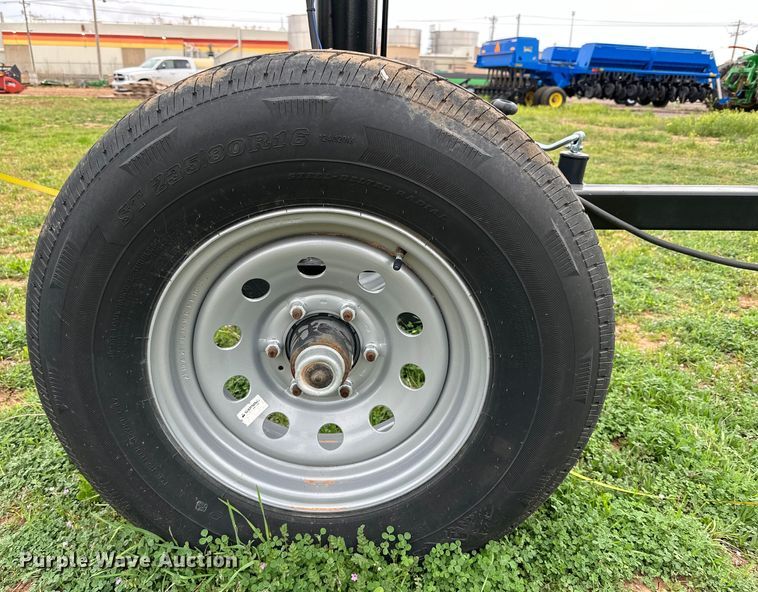 image for item DG4304 Hidden Valley HT30 header trailer