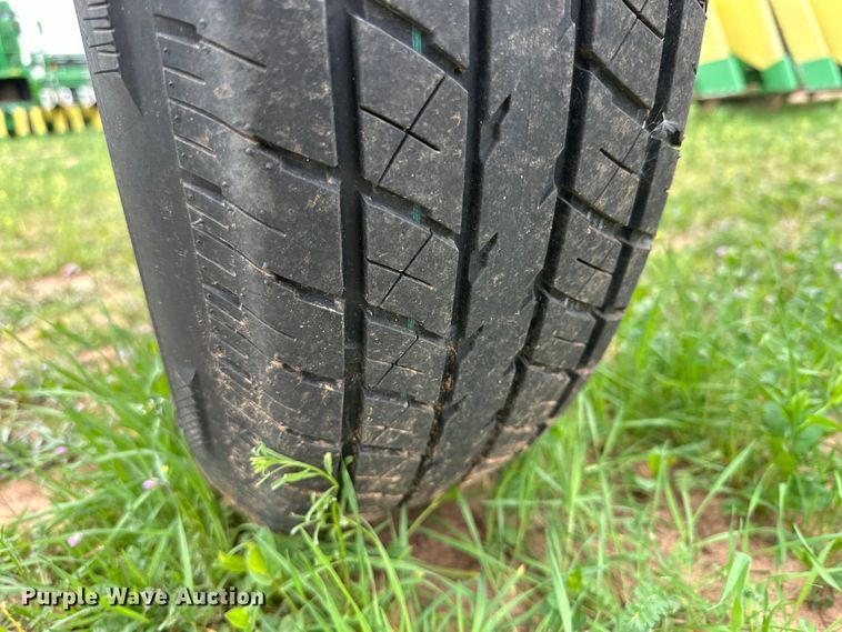 image for item DG4304 Hidden Valley HT30 header trailer