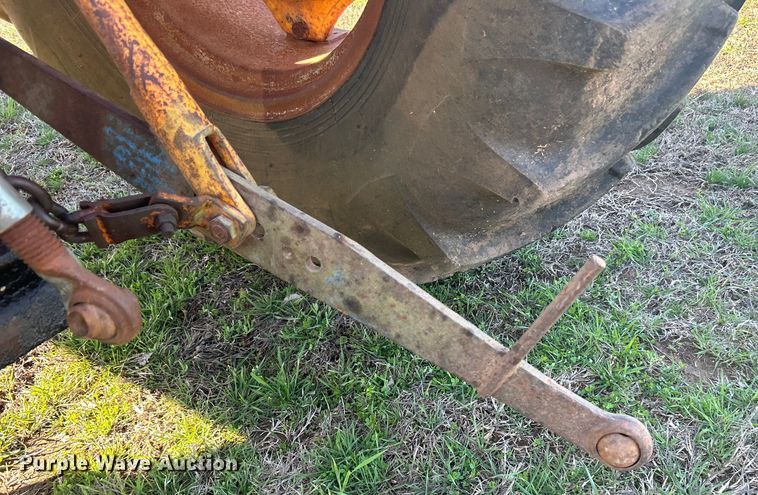 image for item DN0721 1967 Massey Ferguson 2135 tractor