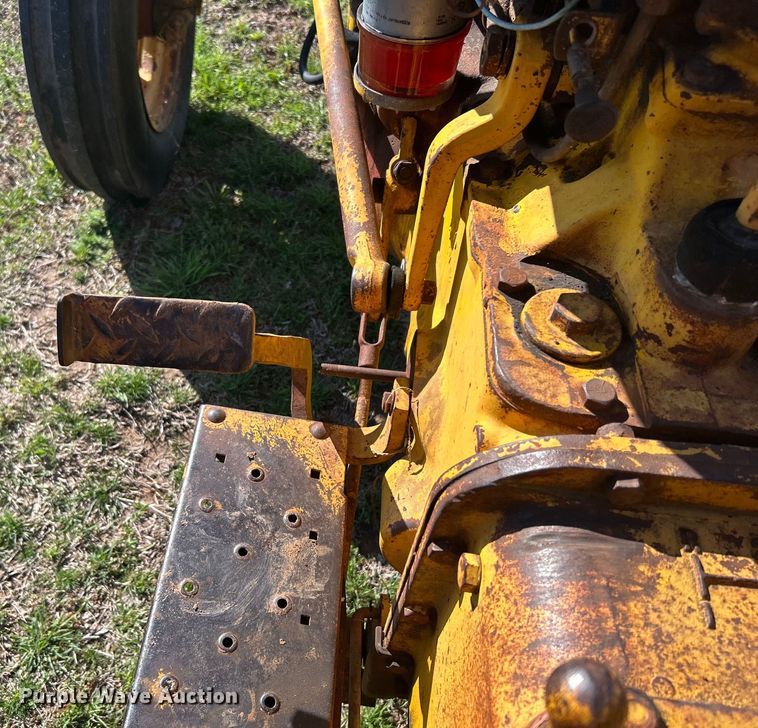 image for item DN0721 1967 Massey Ferguson 2135 tractor