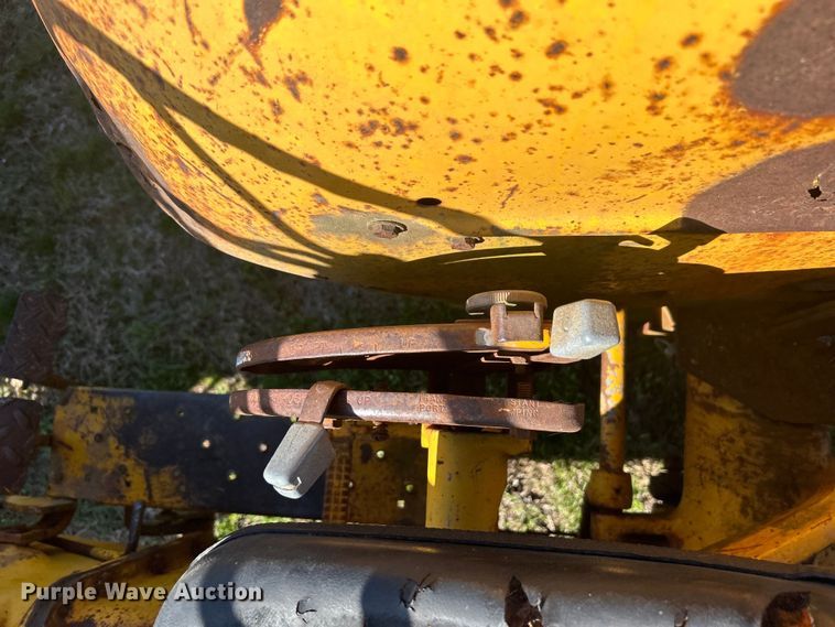 image for item DN0721 1967 Massey Ferguson 2135 tractor