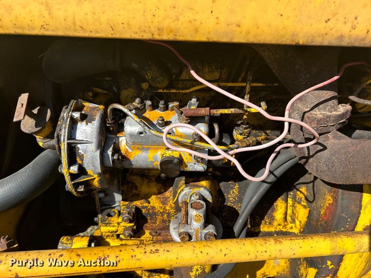 image for item DN0721 1967 Massey Ferguson 2135 tractor