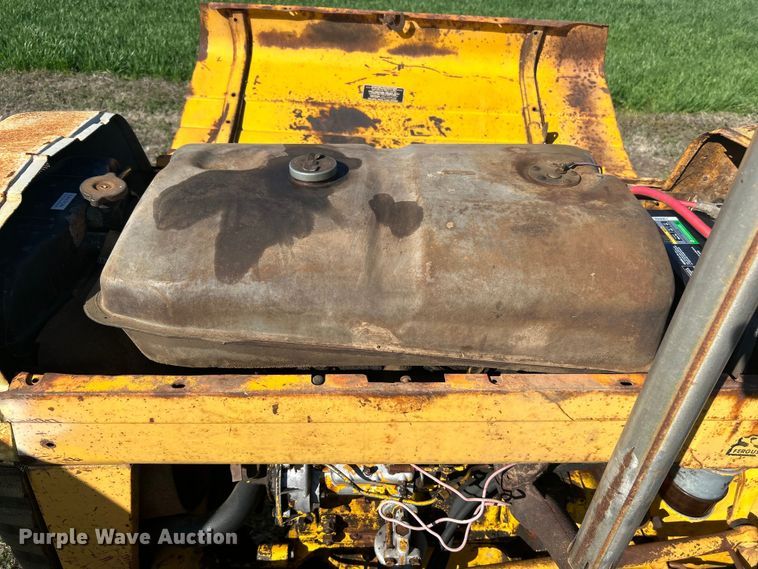 image for item DN0721 1967 Massey Ferguson 2135 tractor