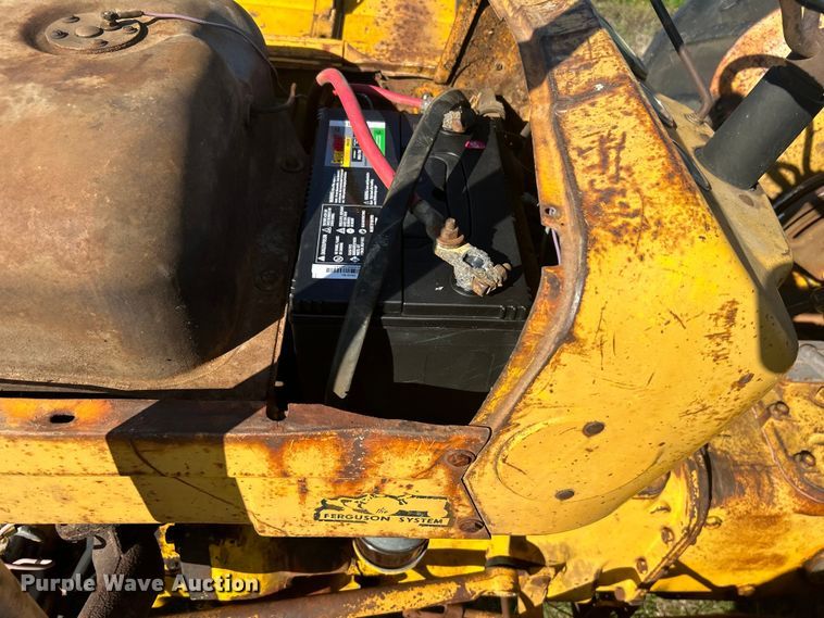 image for item DN0721 1967 Massey Ferguson 2135 tractor