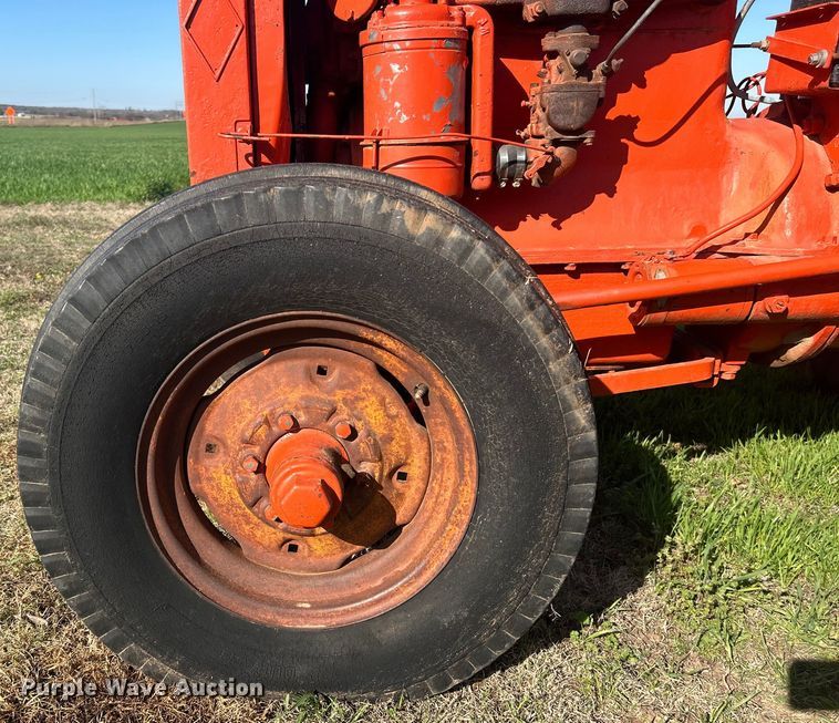 image for item DN0722 1938 Allis Chalmers U tractor
