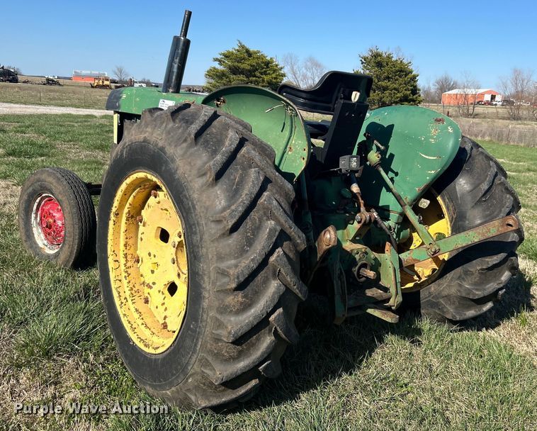 image for item DN0728 1974 John Deere 2030A tractor