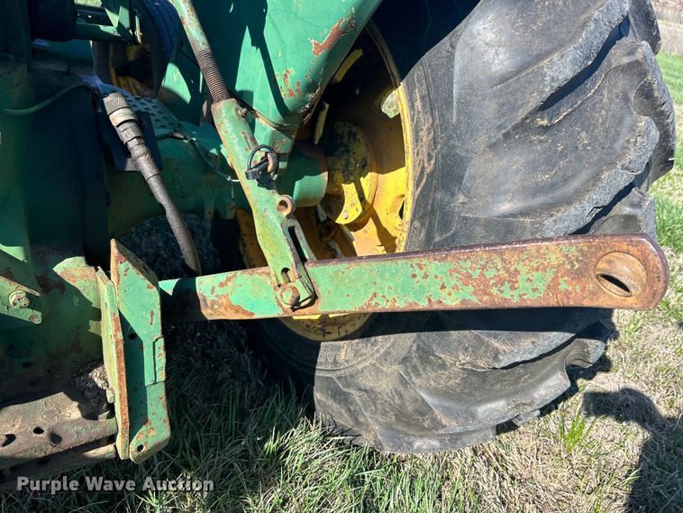 image for item DN0728 1974 John Deere 2030A tractor