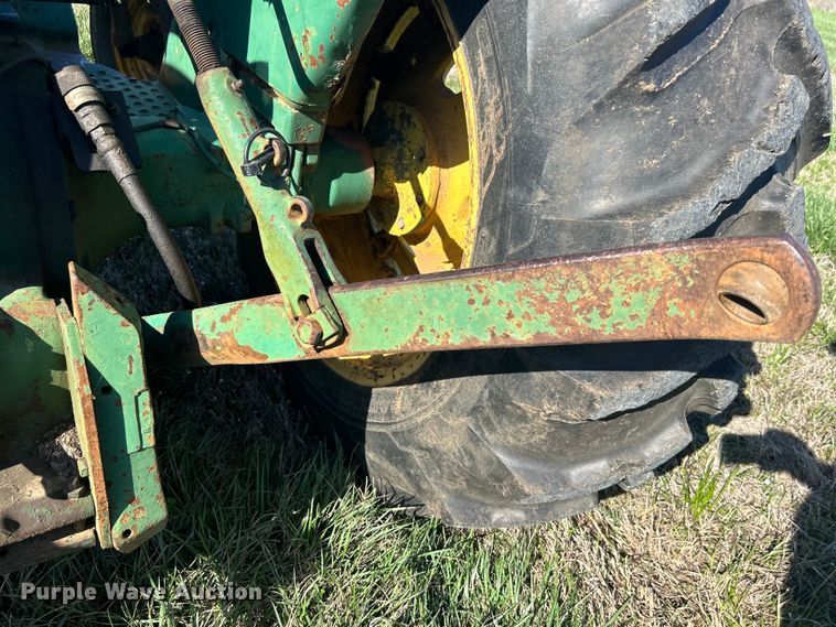 image for item DN0728 1974 John Deere 2030A tractor