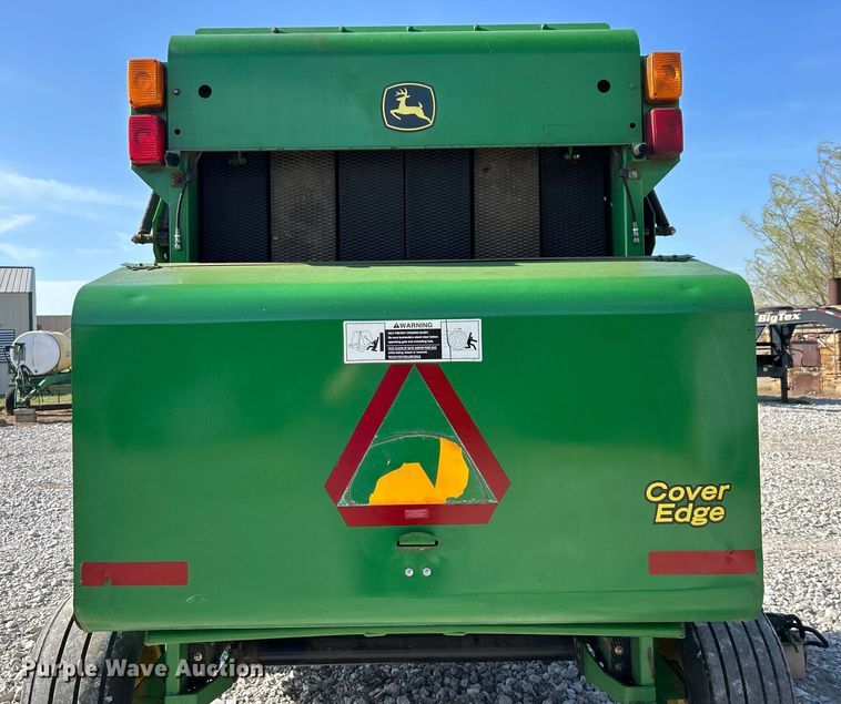 image for item DN0729 2008 John Deere 468 round baler