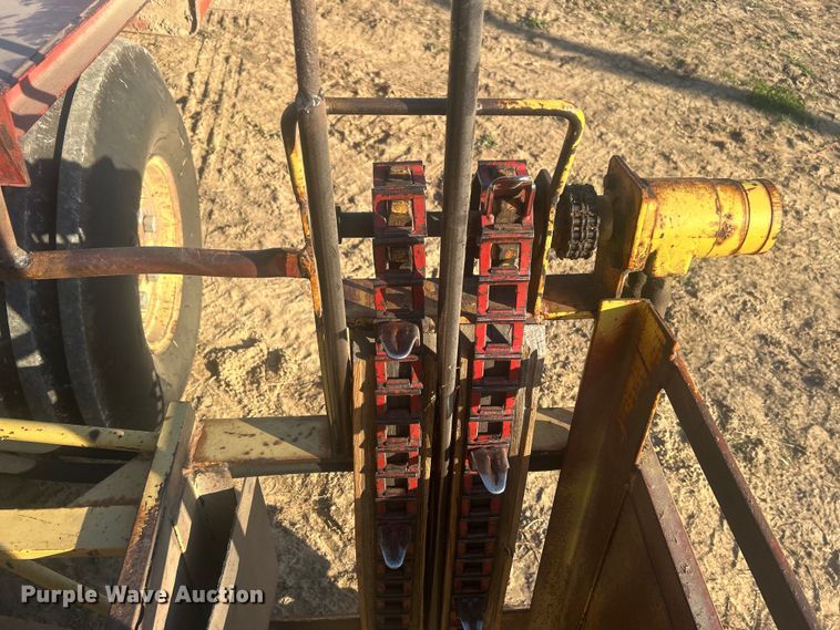 image for item DO1038 New Holland 1046 hay monster