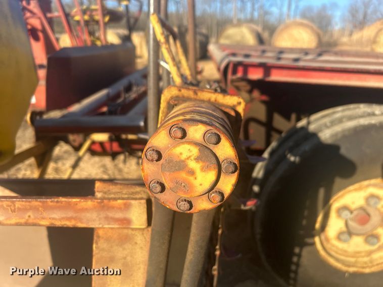 image for item DO1038 New Holland 1046 hay monster