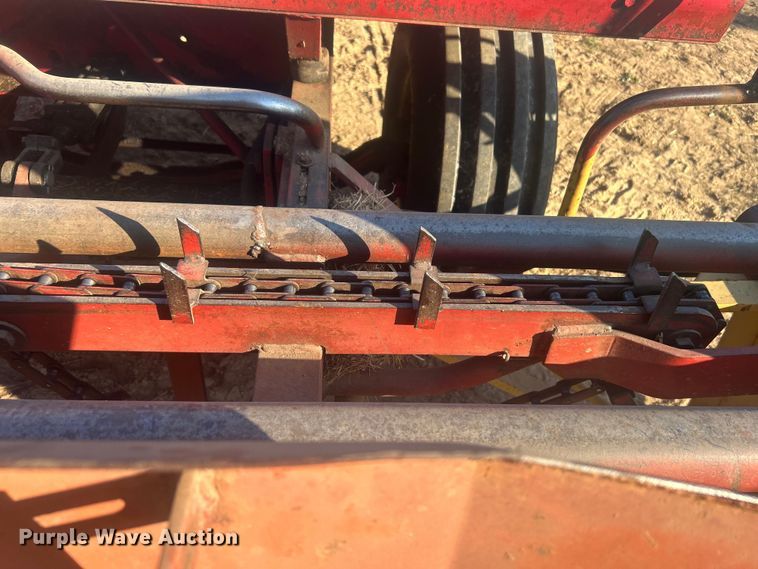 image for item DO1038 New Holland 1046 hay monster