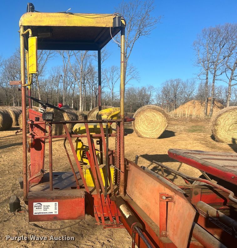 image for item DO1038 New Holland 1046 hay monster