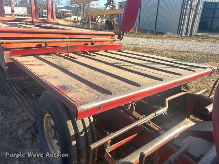 image for item DO1038 New Holland 1046 hay monster