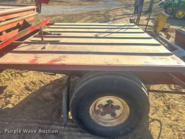 image for item DO1038 New Holland 1046 hay monster