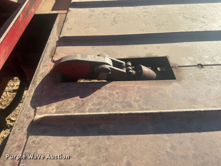 image for item DO1038 New Holland 1046 hay monster