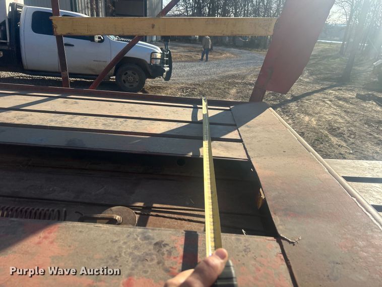 image for item DO1038 New Holland 1046 hay monster