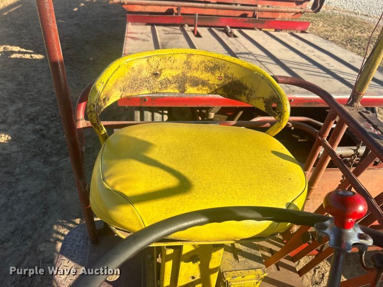 image for item DO1038 New Holland 1046 hay monster