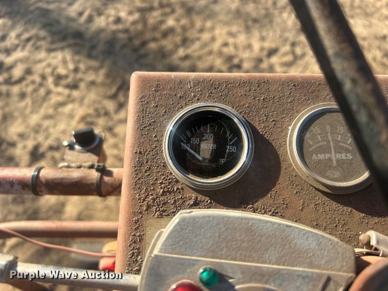 image for item DO1038 New Holland 1046 hay monster