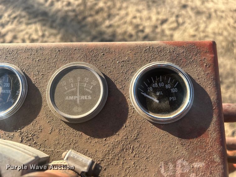 image for item DO1038 New Holland 1046 hay monster