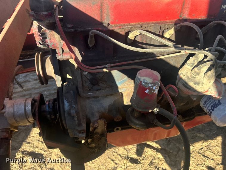 image for item DO1038 New Holland 1046 hay monster