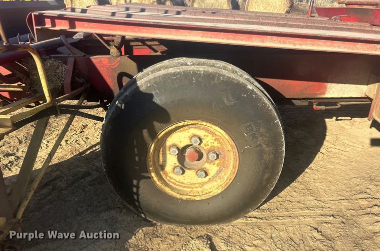 image for item DO1038 New Holland 1046 hay monster