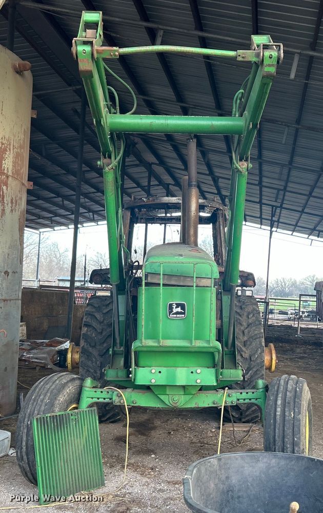 image for item DO1043 1983 John Deere 4450 tractor